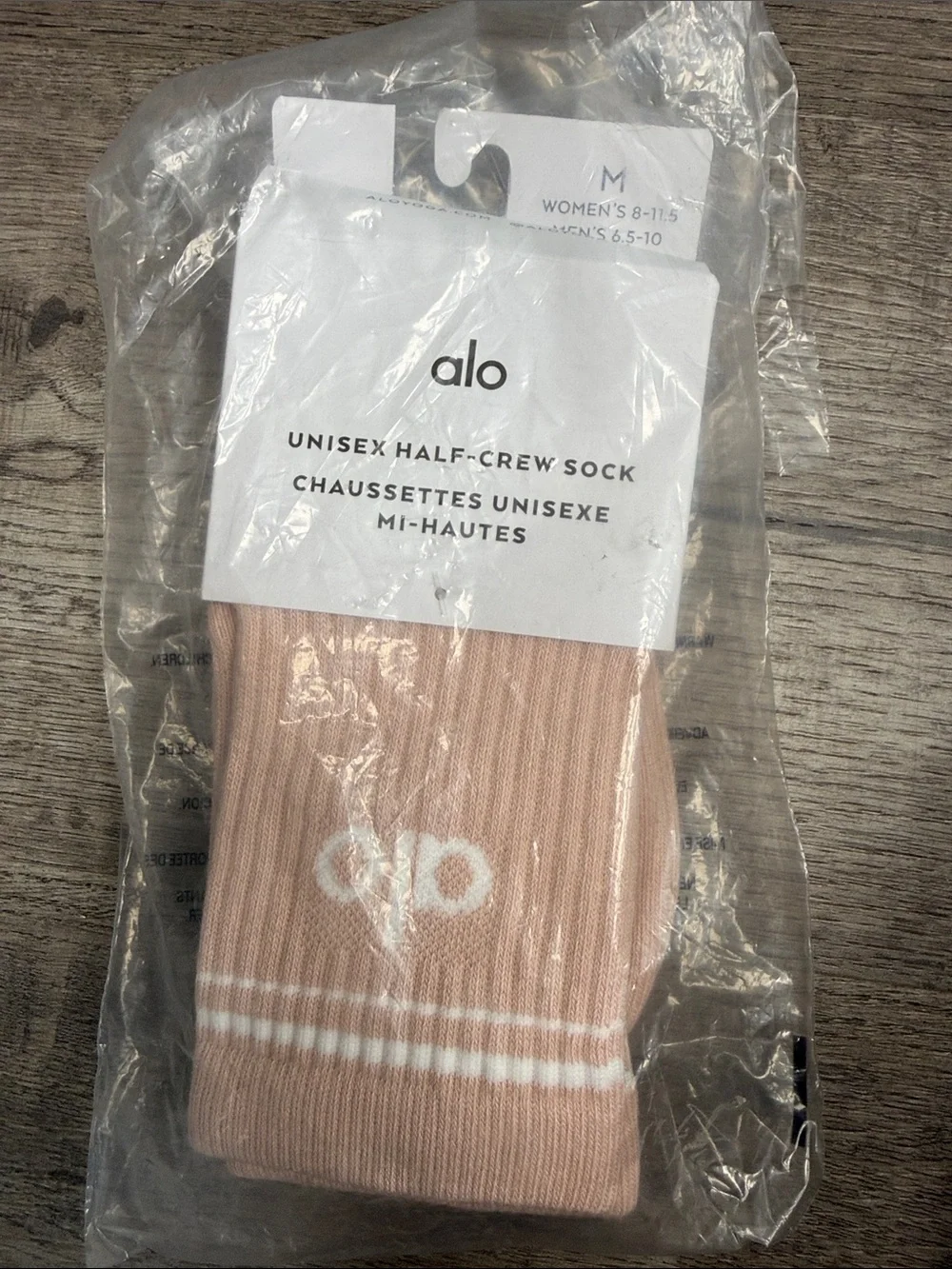ALO Yoga Unisex Half-Crew Socks in Blush